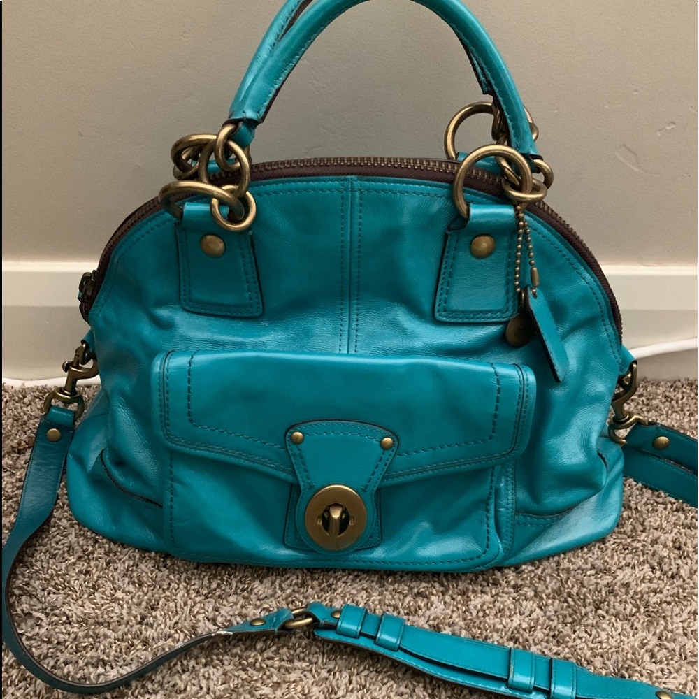 Authentic coach handbag excellent condition